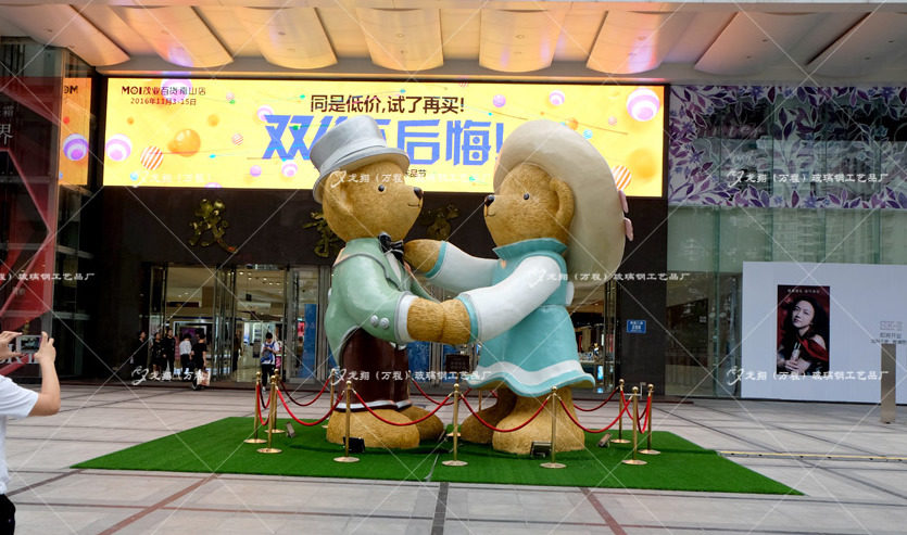 玻璃鋼雕塑要怎么維護(hù)保養(yǎng)呢？